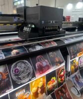 vinyle 1,26 x 50m imprimable ORAJET series 3620 - Brillant dos Blanc – Image 2