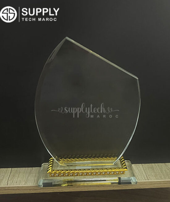 Trophée personnalisable en verre transparent avec pied en doré
