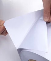 vinyle 1,26 x 50m imprimable ORAJET series 3620 - Brillant dos Blanc – Image 3