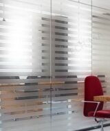 Film dépoli à Motif Bandes 30/3 mm -INT 230 | 152 cm de large – Rouleaux de 5 à 50 m – Image 3