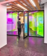 Film Teinté Reflets multicolores pour Vitrages - Reflectiv DCH 326 | 152 cm de large – Rouleaux de 5 à 30 m – Image 3