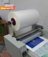 Rouleau de Film de Plastification Pelliculage à Chaud brillant - 32 cm x 3000 m – Image 2