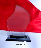 Trophée en Verre Cristal – Forme Flamme – Modèle MEH-23 – 22 x 14 cm – Image 3