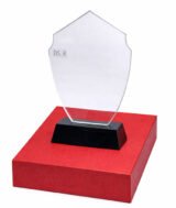Trophée en Verre Cristal Forme Bouclier – Modèle MEH-8 (24x16 cm) avec Socle en Verre Noir – Image 8