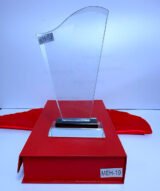 Trophée en Verre Cristal Forme Pointe Asymétrique – Modèle MEH-19 (26x13 cm) – Image 4