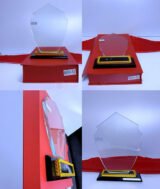 Trophée en Verre Cristal Forme Blason Stylisé – Modèle MEH-12 (22 x 15,5 cm) – Image 2