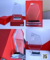 Trophée en Verre Cristal Forme Géométrique Asymétrique – Modèle MEH-21 (24 x 14,5 cm) – Image 7