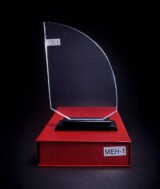 Trophée en Verre Cristal Forme Quart de Cercle – Modèle MEH-1 (24x16 cm) – Image 10