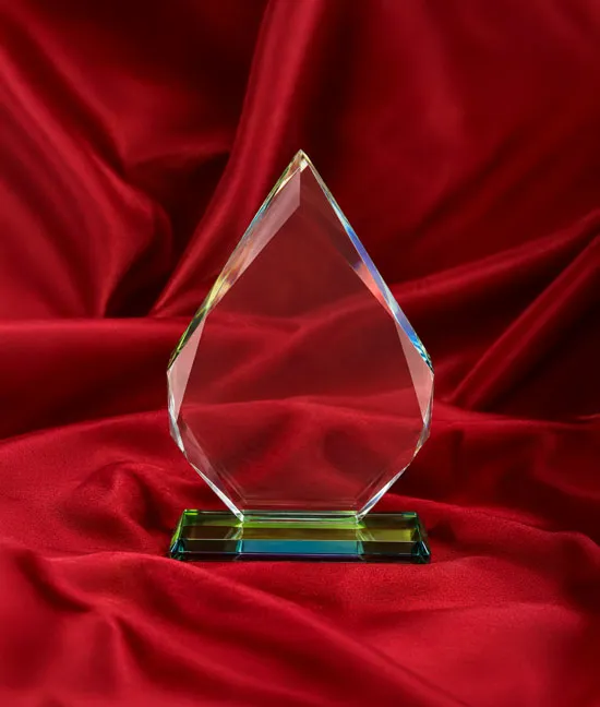 Trophée en cristal forme goutte – 20 × 11,5 cm – Avec coffret rouge – Image 2